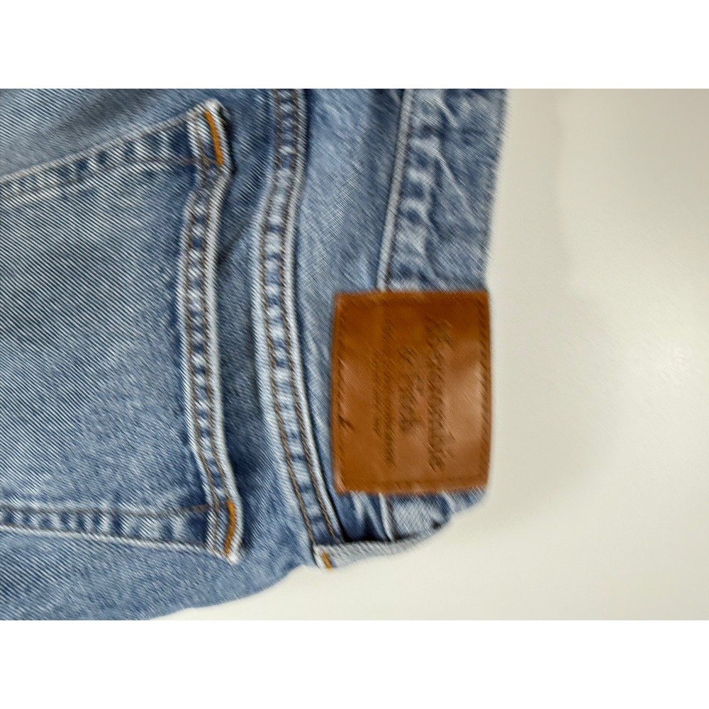 Abercrombie & Fitch Men's Relaxed Blue Jeans - Picture 8 of 8